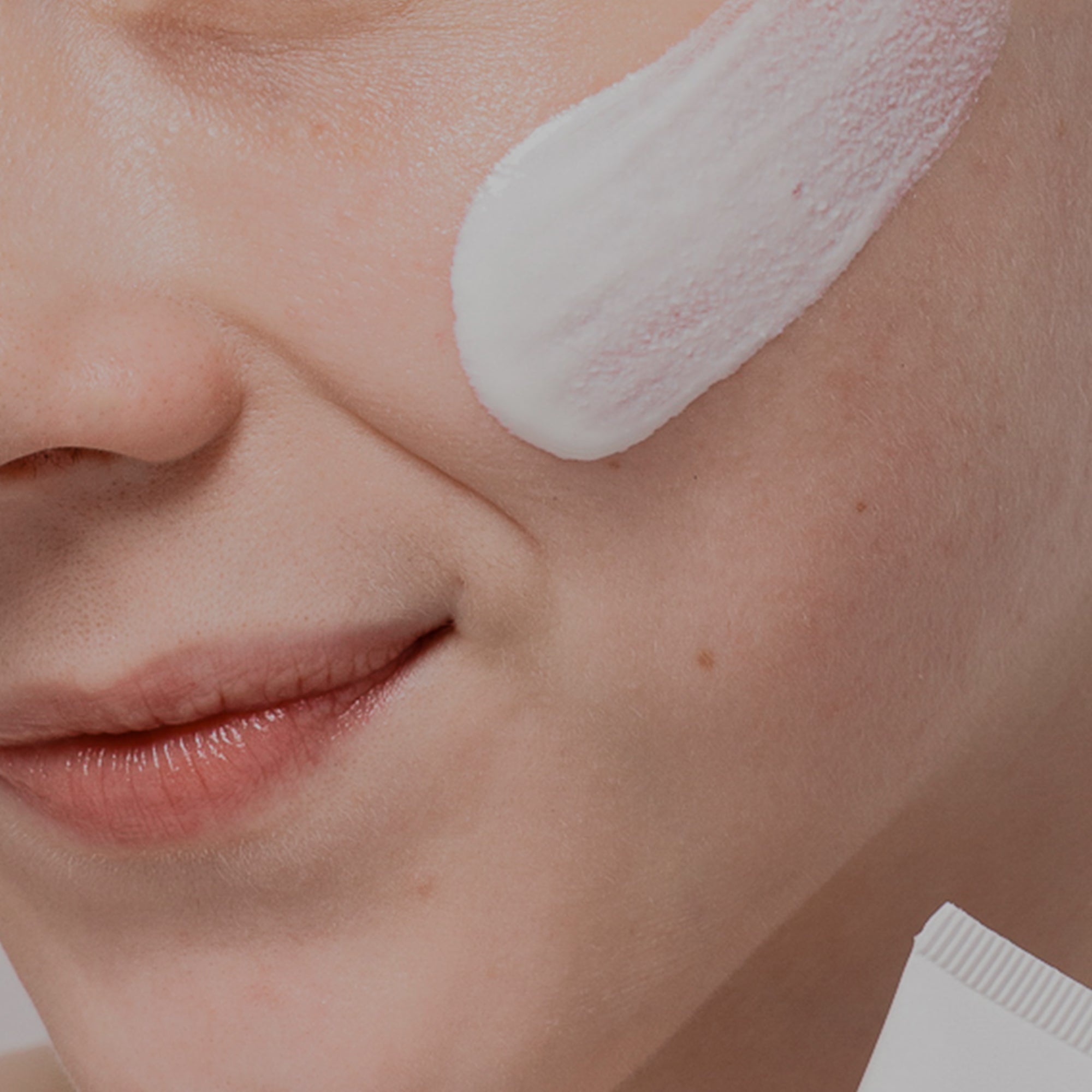 Kem chống nắng bảo vệ tối đa Hyaestic Skin Fusion SF64 Sun And Pollution Protector SPF50+
